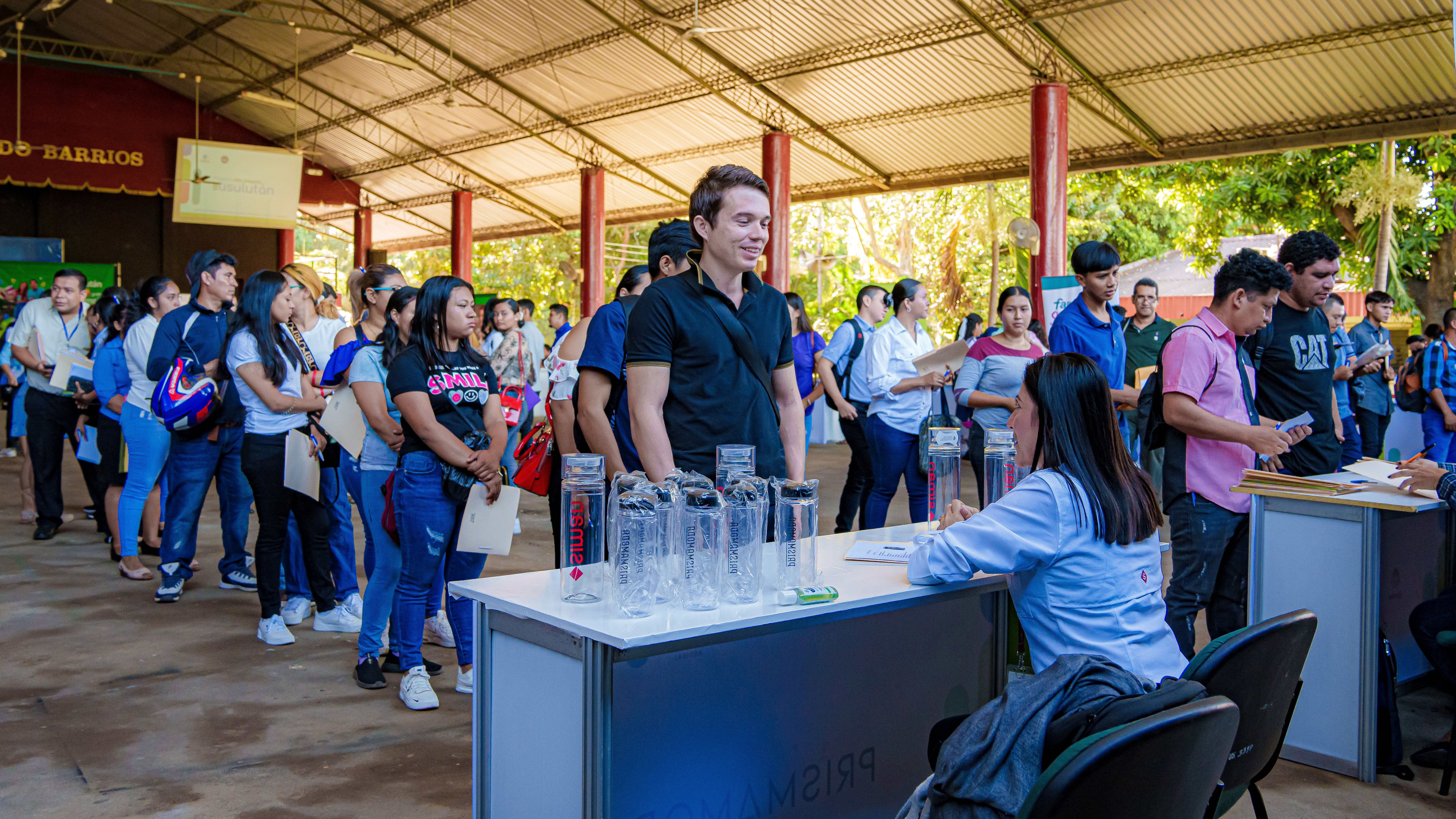 Feria de empleo usulután